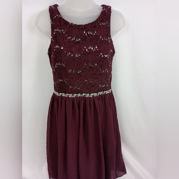 SPEECHLESS Plum Sequin Embellished Lace Sleeveless Party Dress(#51) - Picture 1 of 15